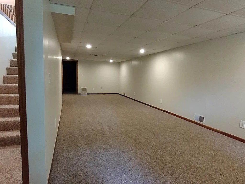 108 James Circle, Poplar Grove, IL 61065