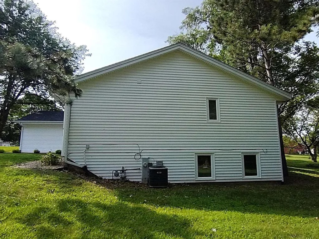 108 James Circle, Poplar Grove, IL 61065