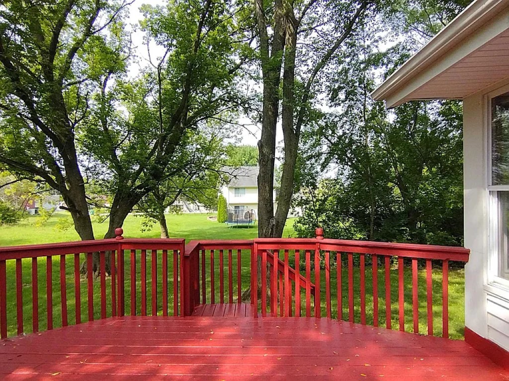 108 James Circle, Poplar Grove, IL 61065