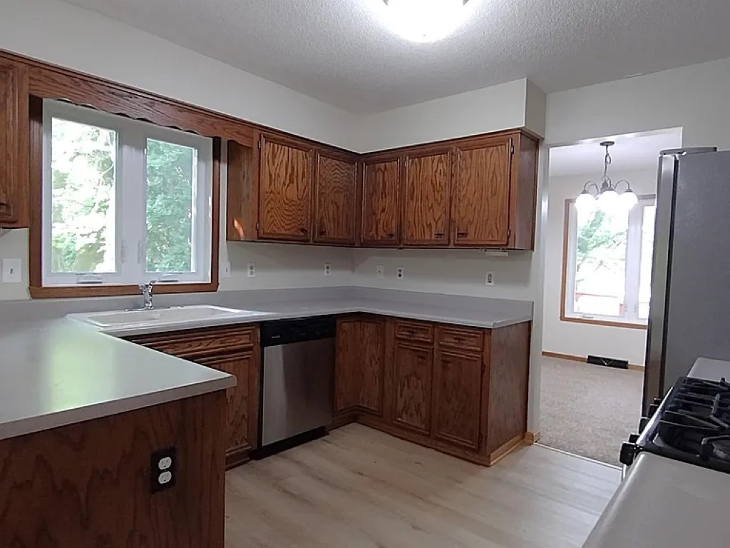 108 James Circle, Poplar Grove, IL 61065