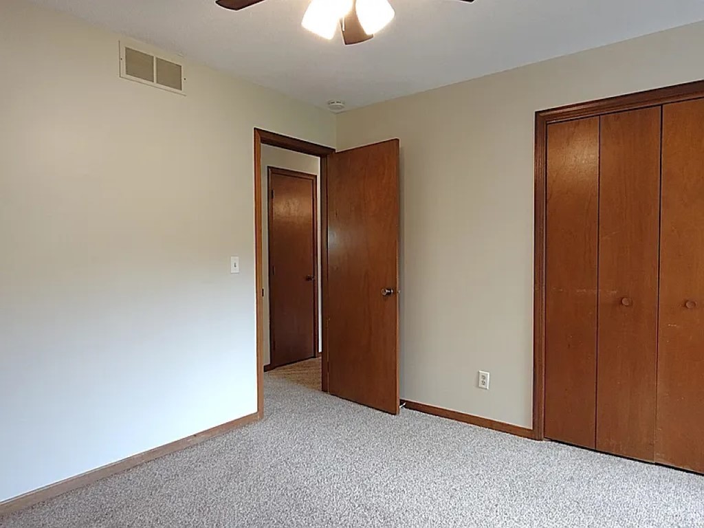 108 James Circle, Poplar Grove, IL 61065