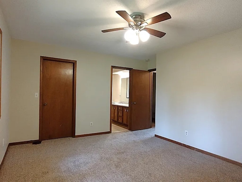 108 James Circle, Poplar Grove, IL 61065