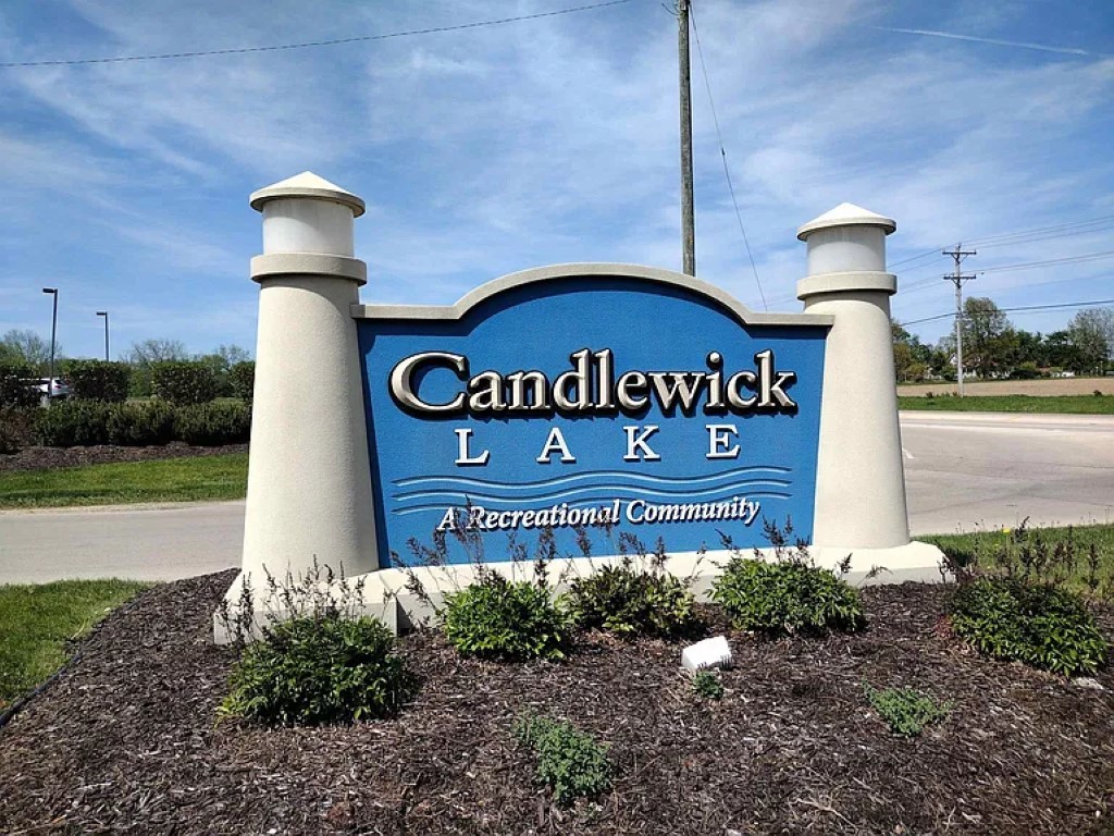 108 James Circle, Poplar Grove, IL 61065