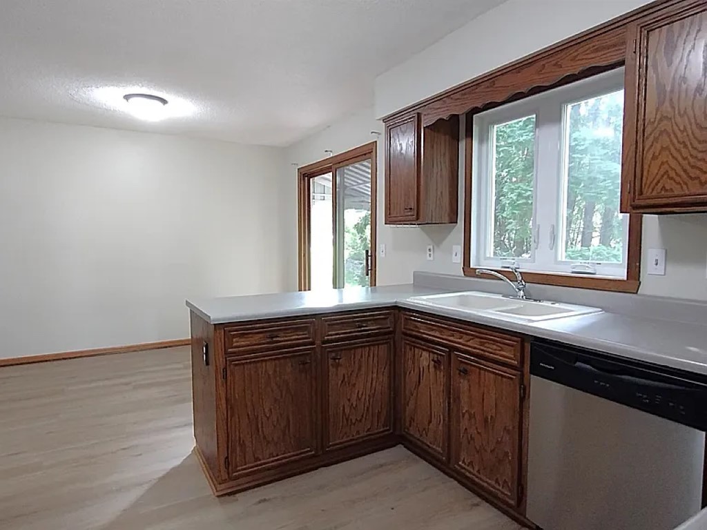 108 James Circle, Poplar Grove, IL 61065