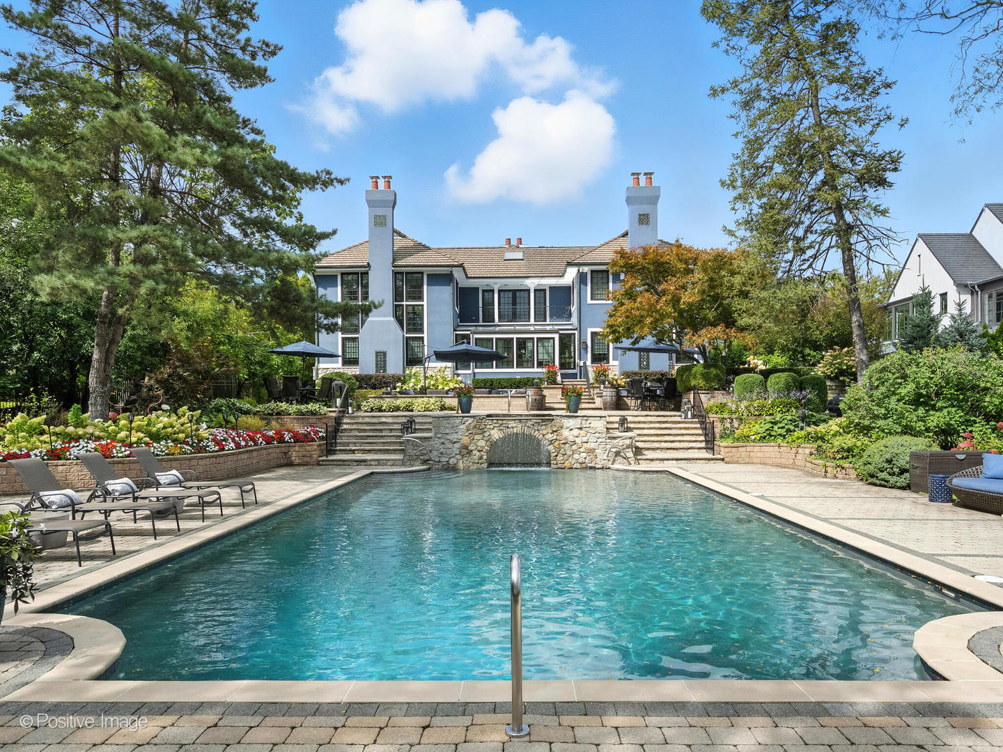 24 S WASHINGTON Circle, Hinsdale, IL 60521