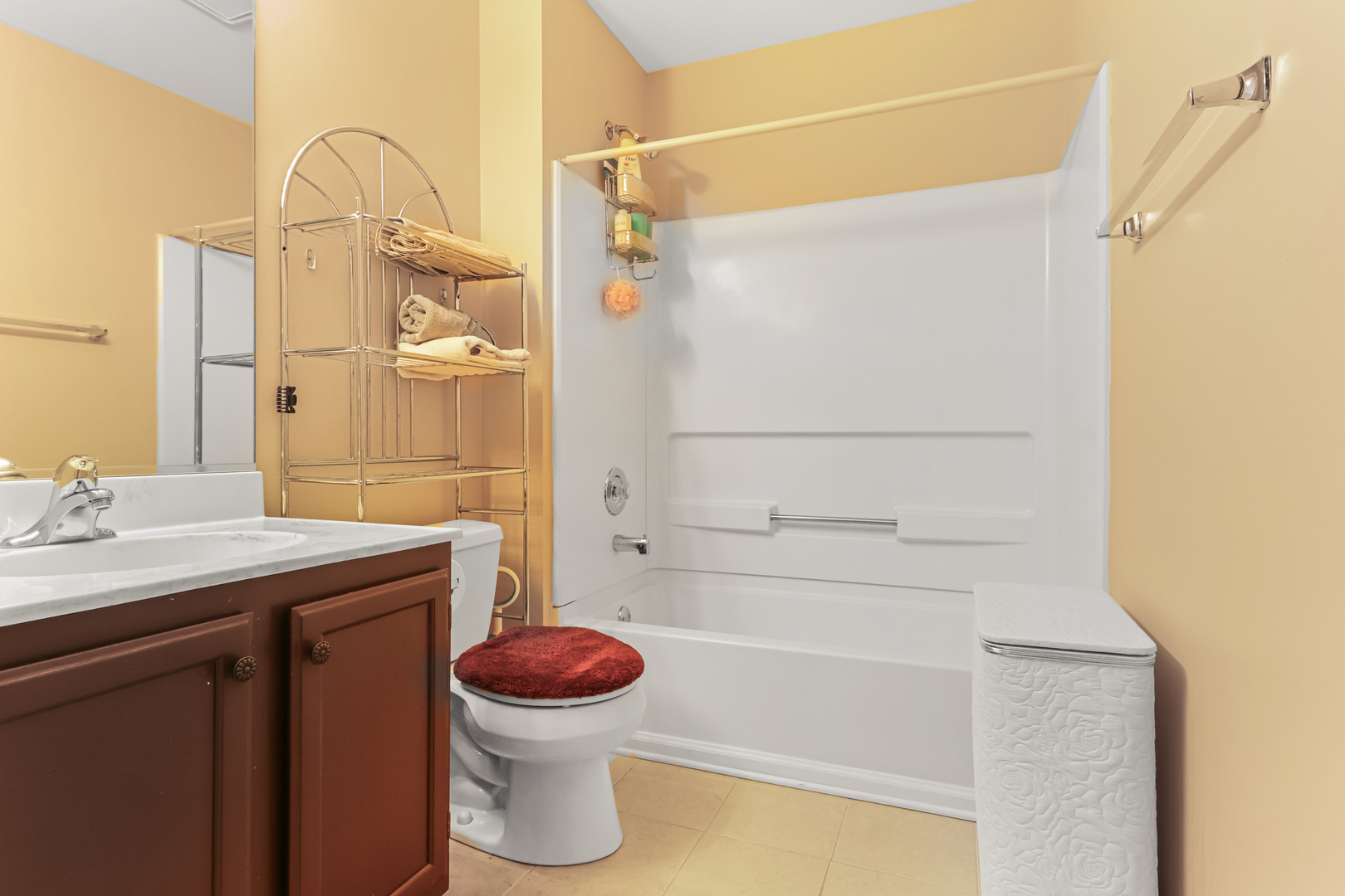 6771 E Wellsley Court, Gurnee, IL 60031