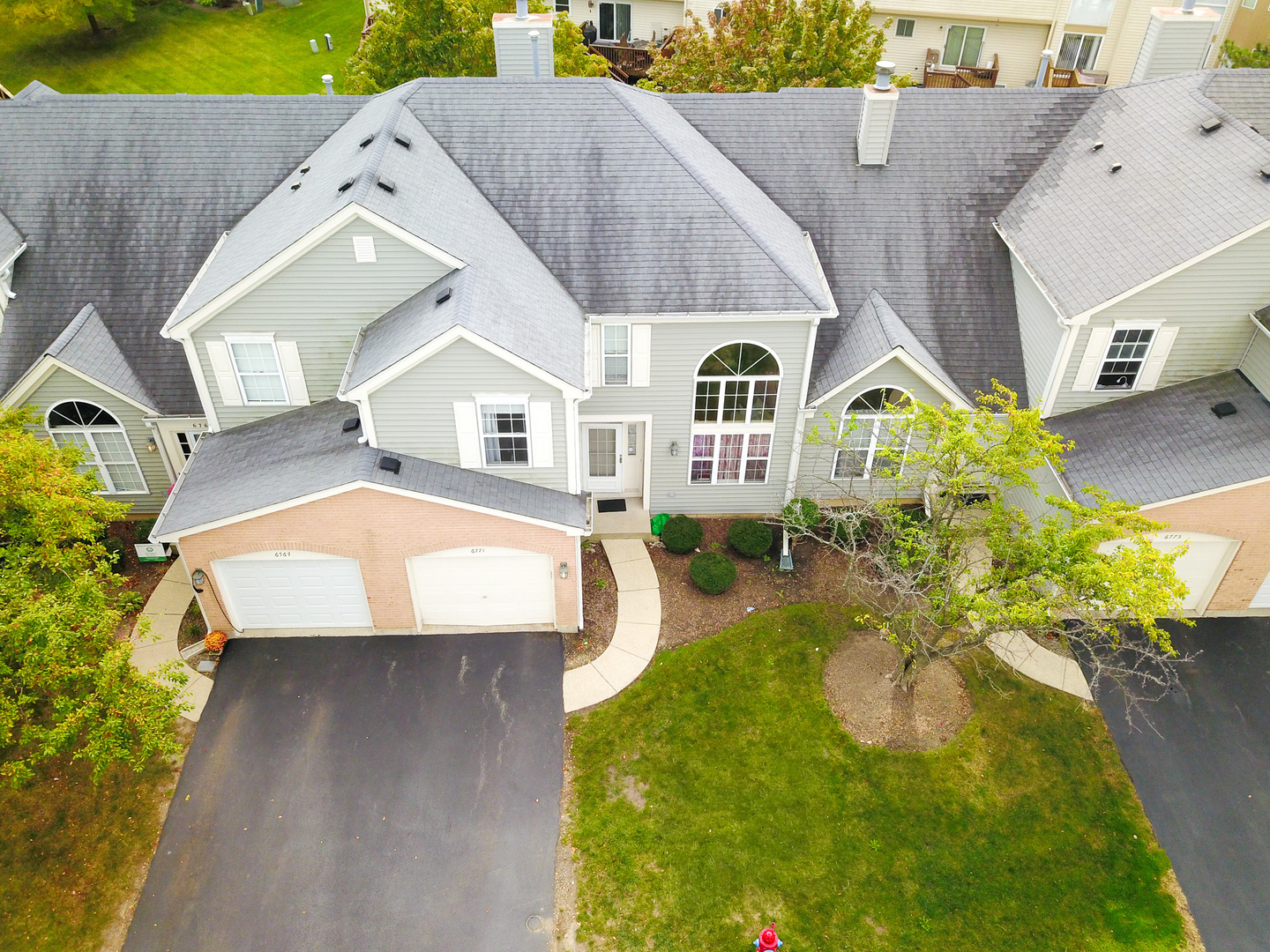 6771 E Wellsley Court, Gurnee, IL 60031