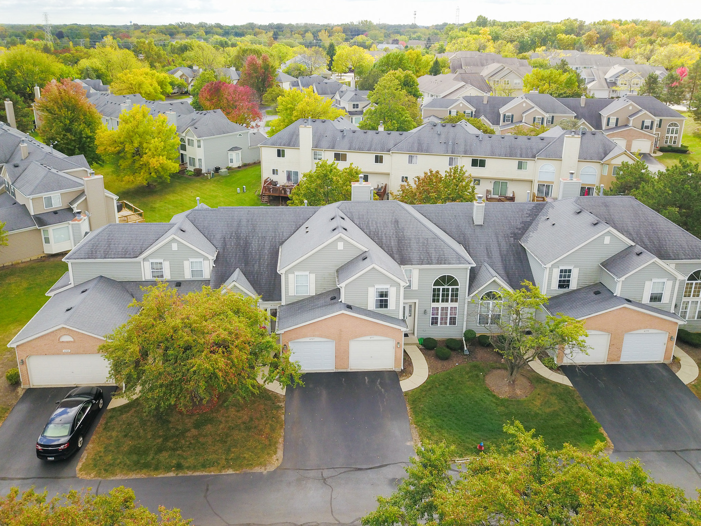 6771 E Wellsley Court, Gurnee, IL 60031