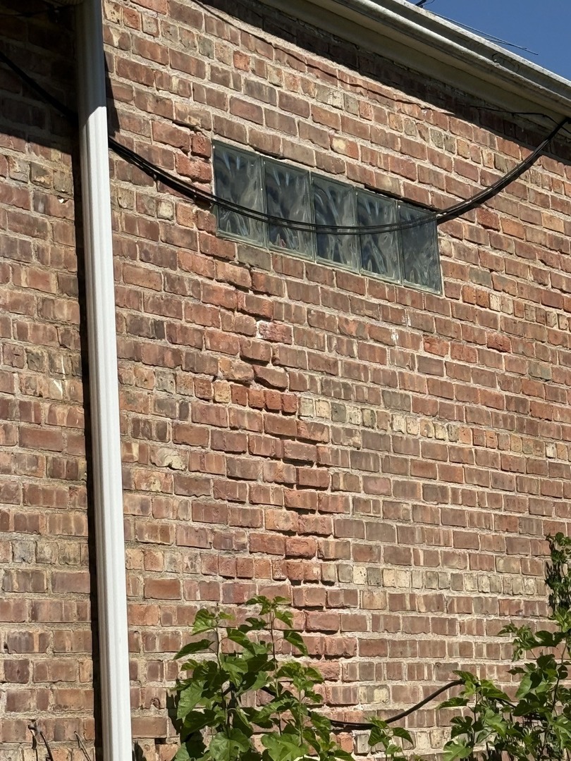 8025 S Loomis Boulevard, Chicago, IL 60620