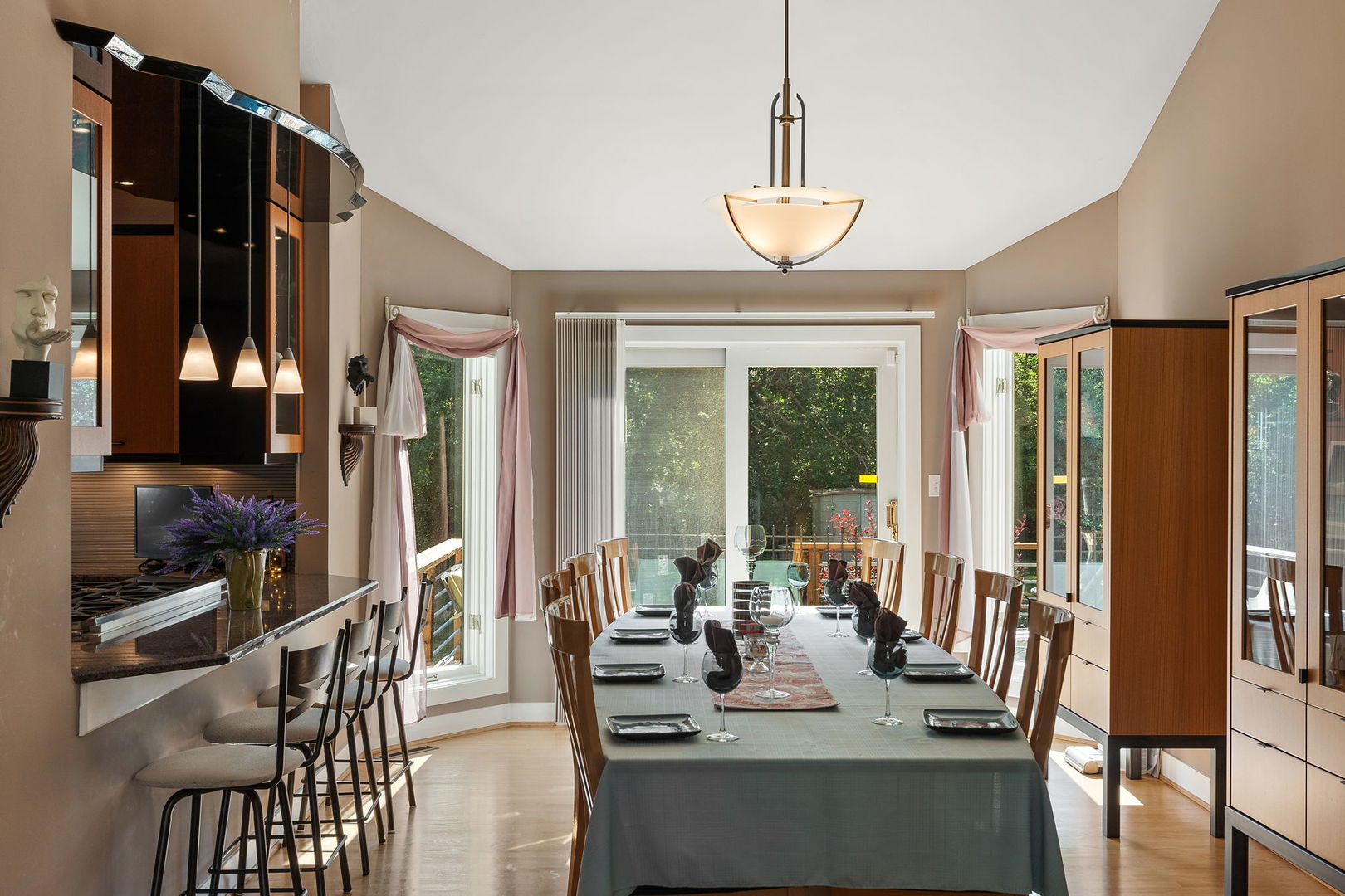 21211 Lisa Lane, Steger, IL 60475