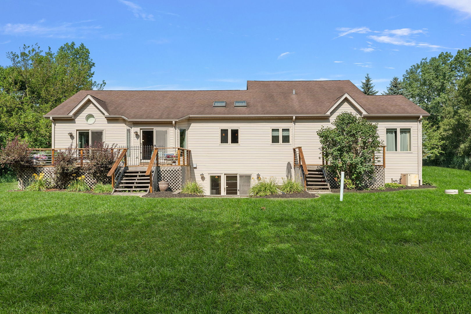 21211 Lisa Lane, Steger, IL 60475