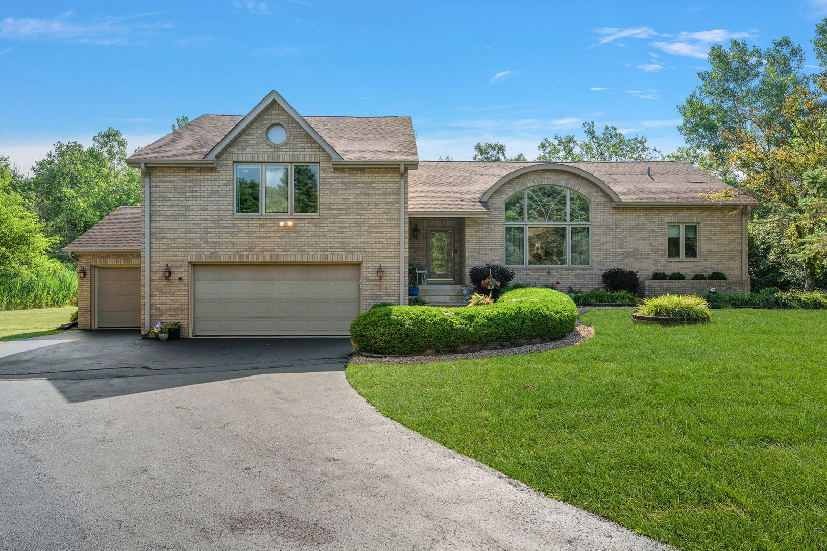 21211 Lisa Lane, Steger, IL 60475