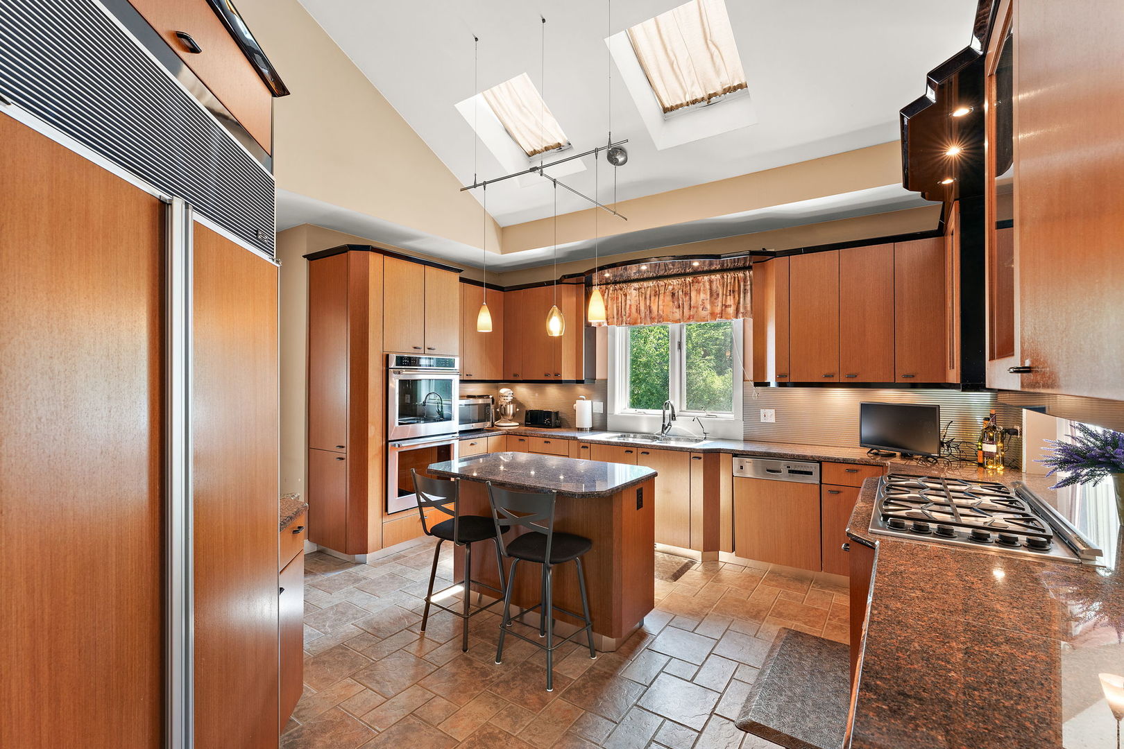 21211 Lisa Lane, Steger, IL 60475