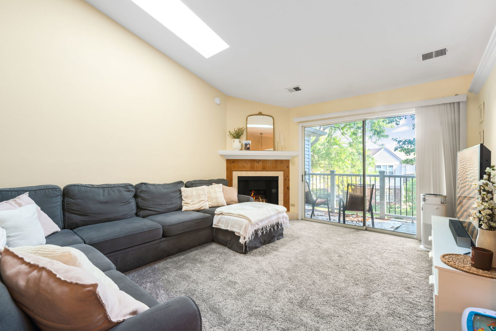 1721 Chesapeake Lane #4, Schaumburg, IL 60193