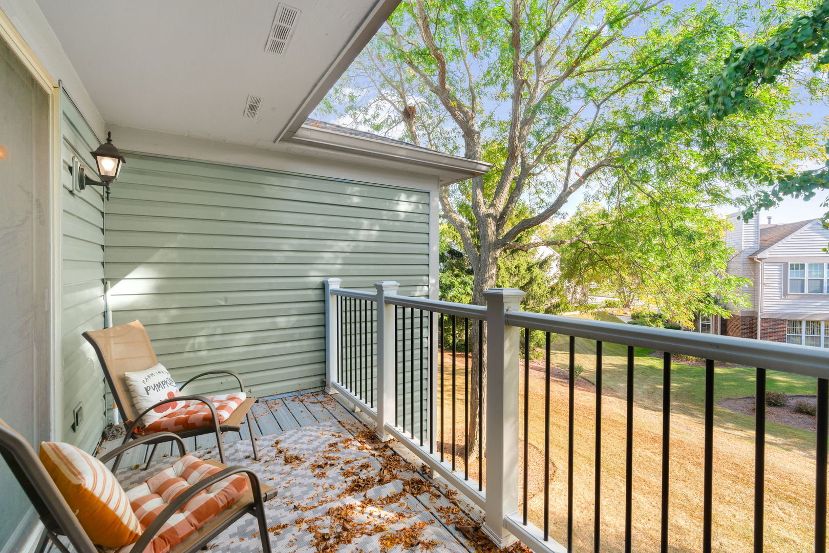 1721 Chesapeake Lane #4, Schaumburg, IL 60193