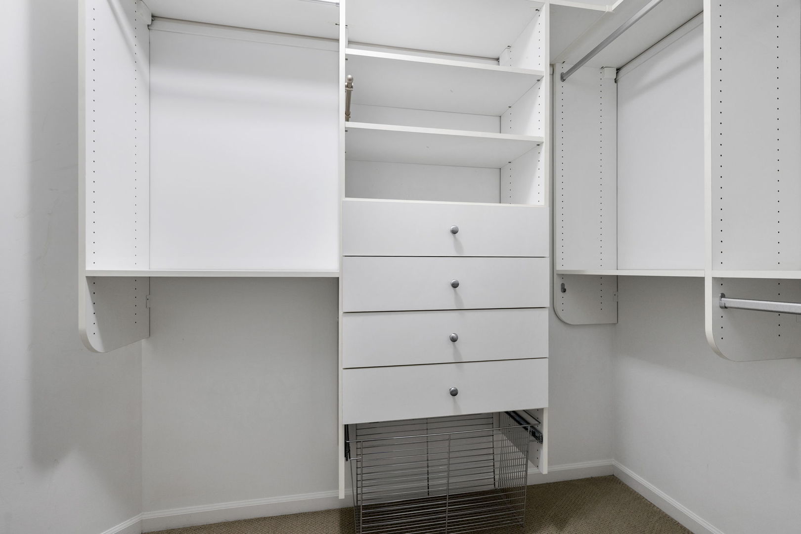 0N082 Forsythe Court, Winfield, IL 60190