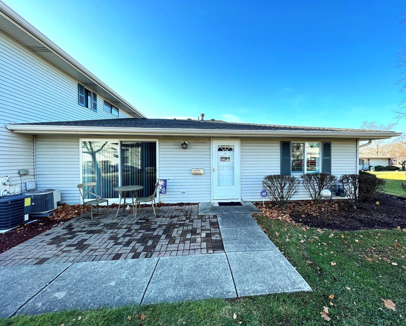 304 Whidah Court #304, Schaumburg, IL 60194