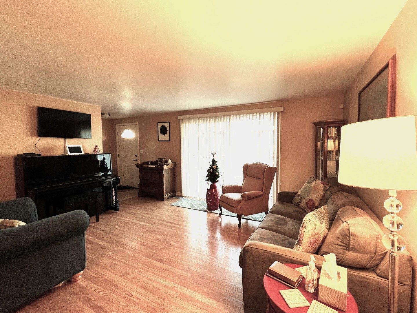 304 Whidah Court #304, Schaumburg, IL 60194