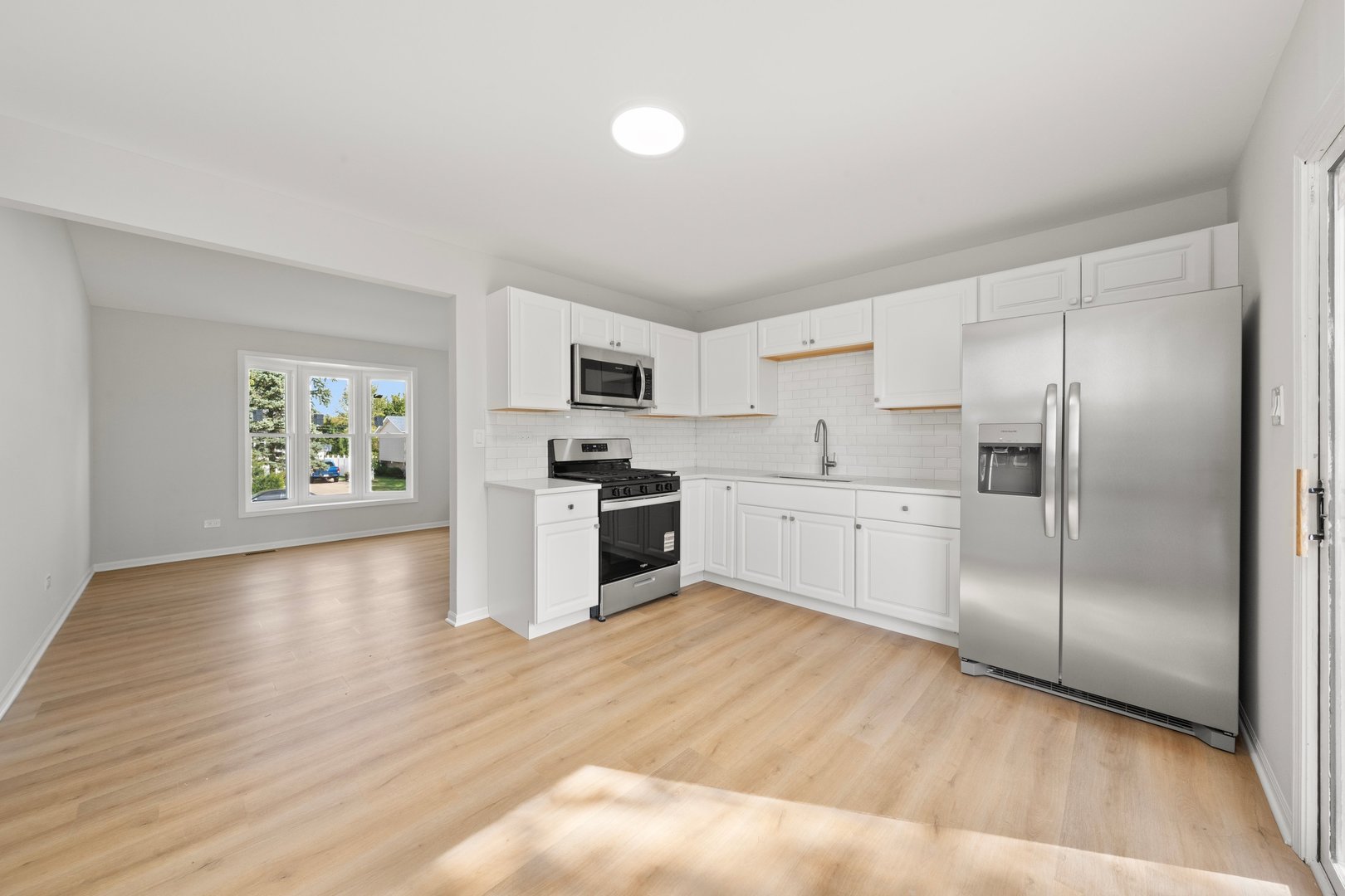 2102 Tamarack Drive, Joliet, IL 60432