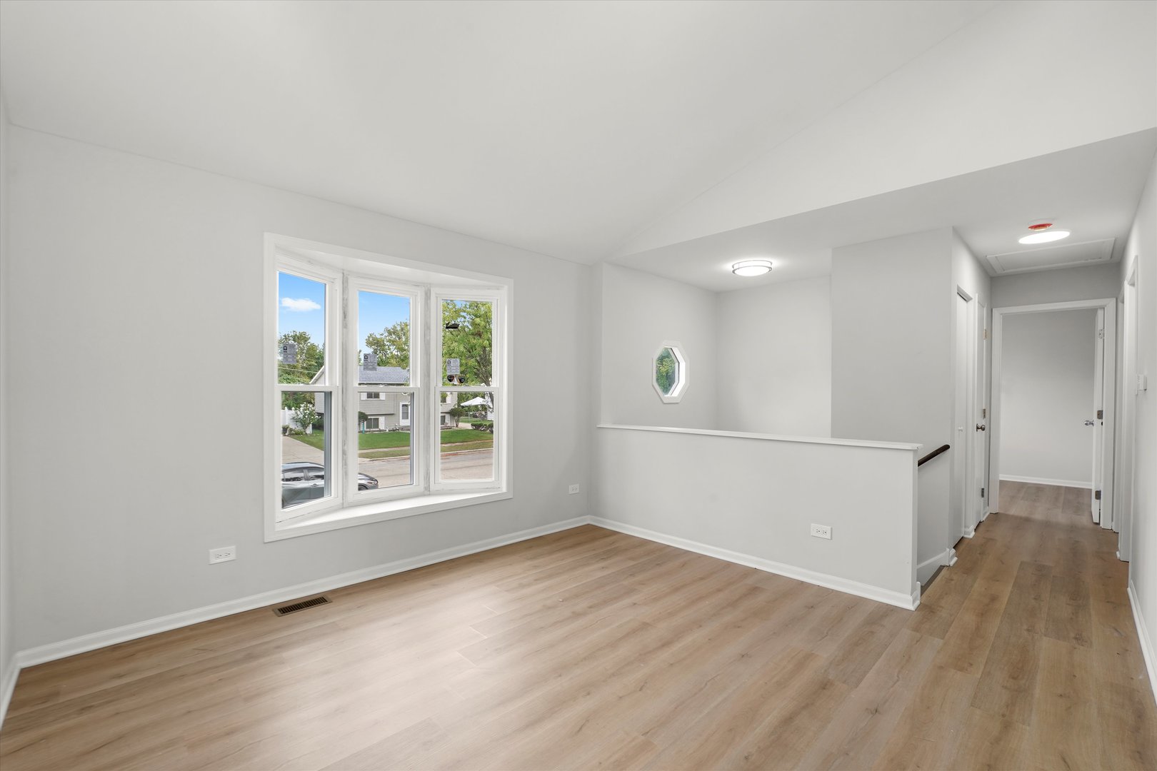 2102 Tamarack Drive, Joliet, IL 60432