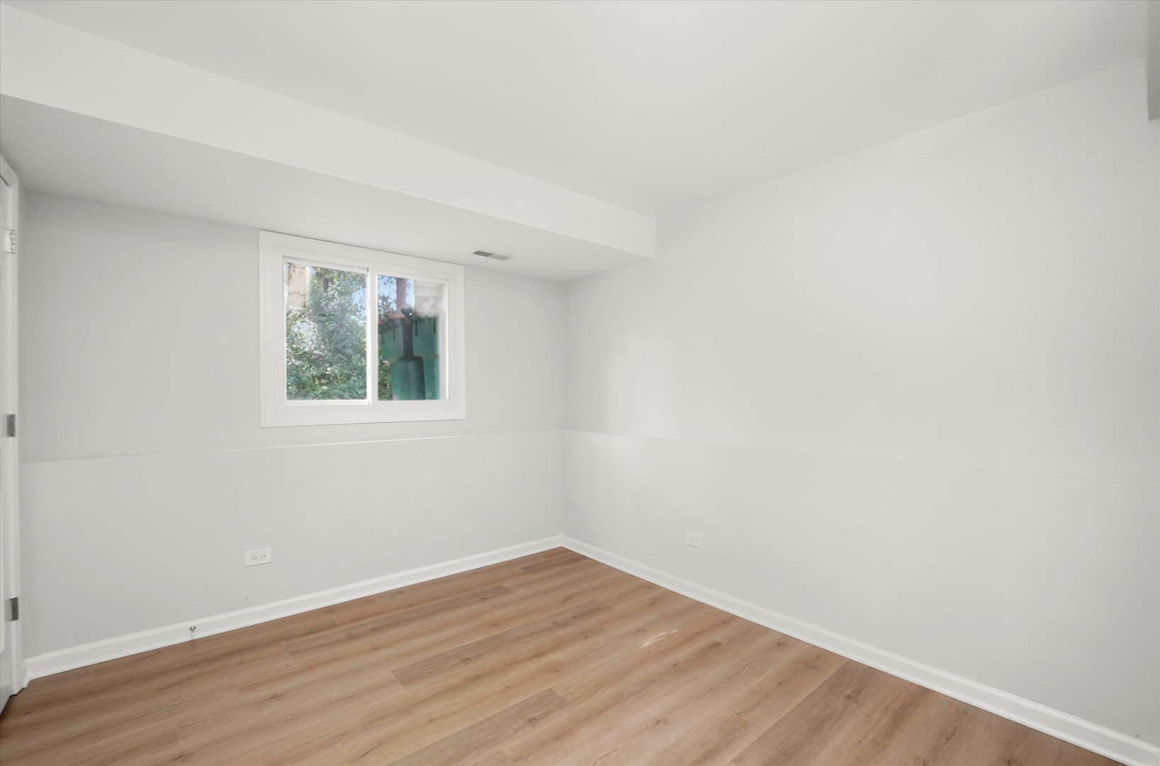 2102 Tamarack Drive, Joliet, IL 60432