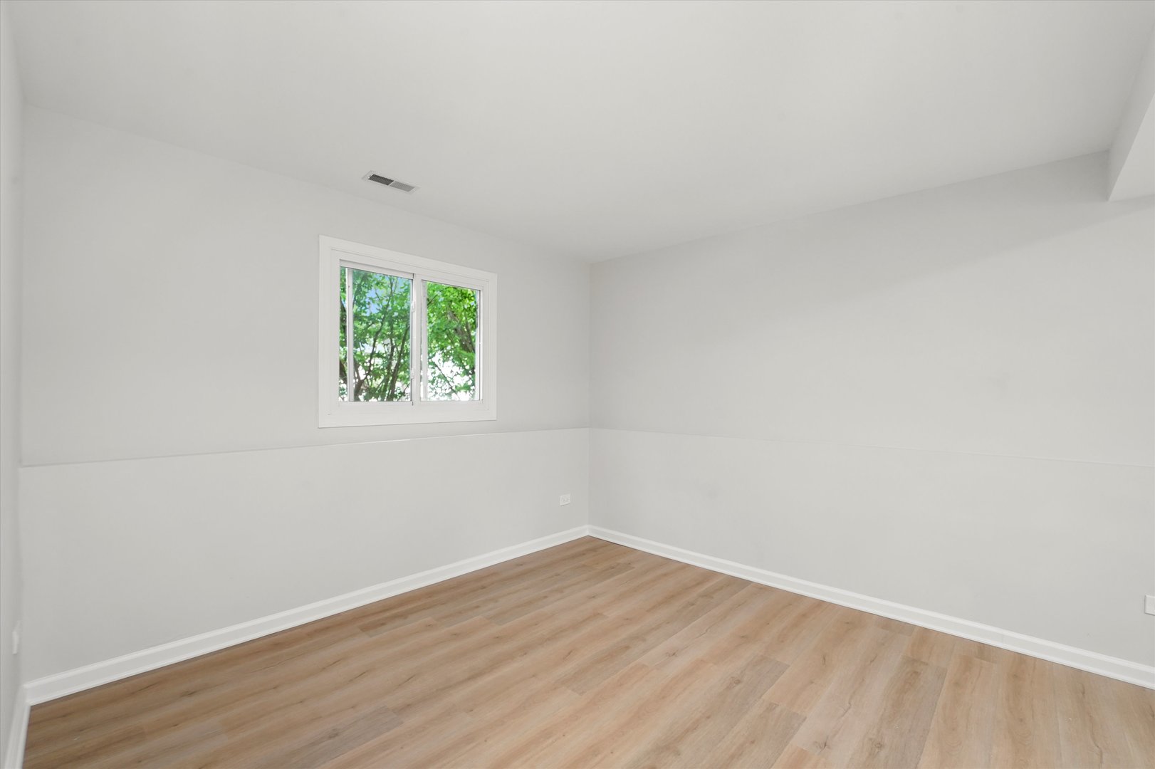 2102 Tamarack Drive, Joliet, IL 60432