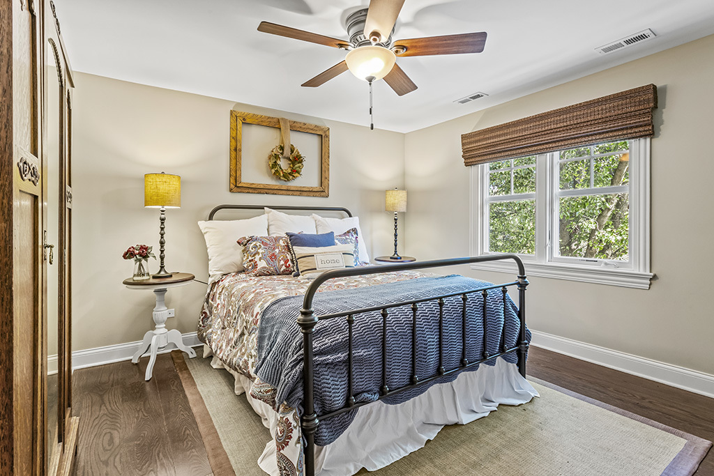 11901 S 92nd Avenue, Palos Park, IL 60464