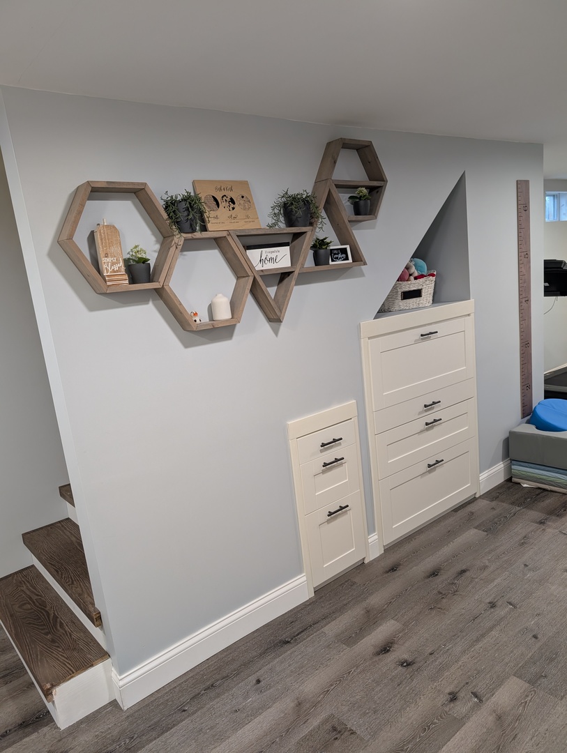 4604 Sussex Drive, McHenry, IL 60050