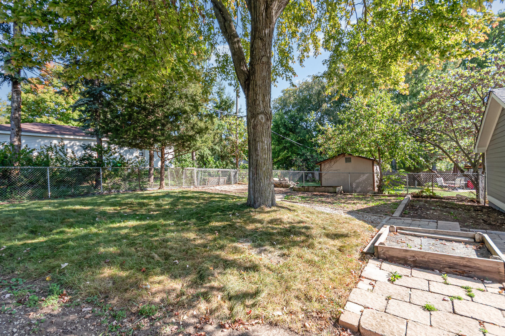 827 Prairie Street, Aurora, IL 60506