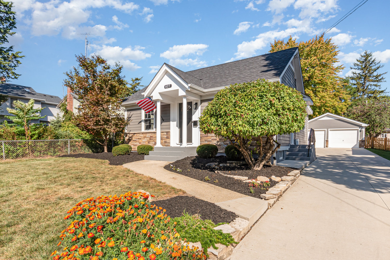 827 Prairie Street, Aurora, IL 60506