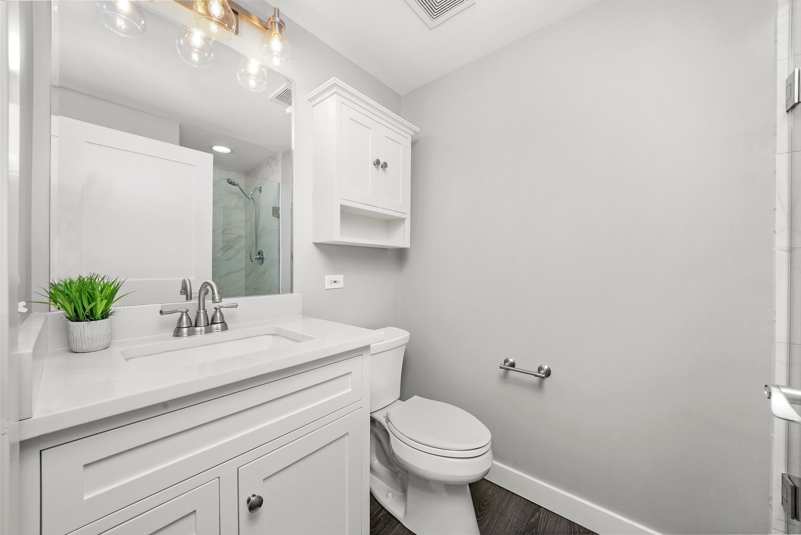 210 N Addison Avenue #303, Elmhurst, IL 60126