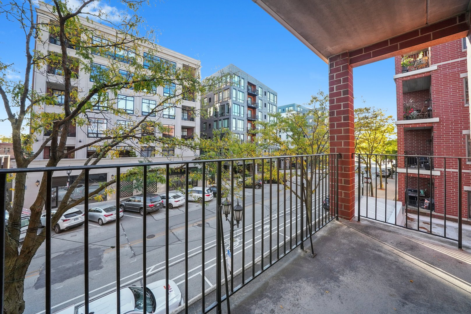 210 N Addison Avenue #303, Elmhurst, IL 60126