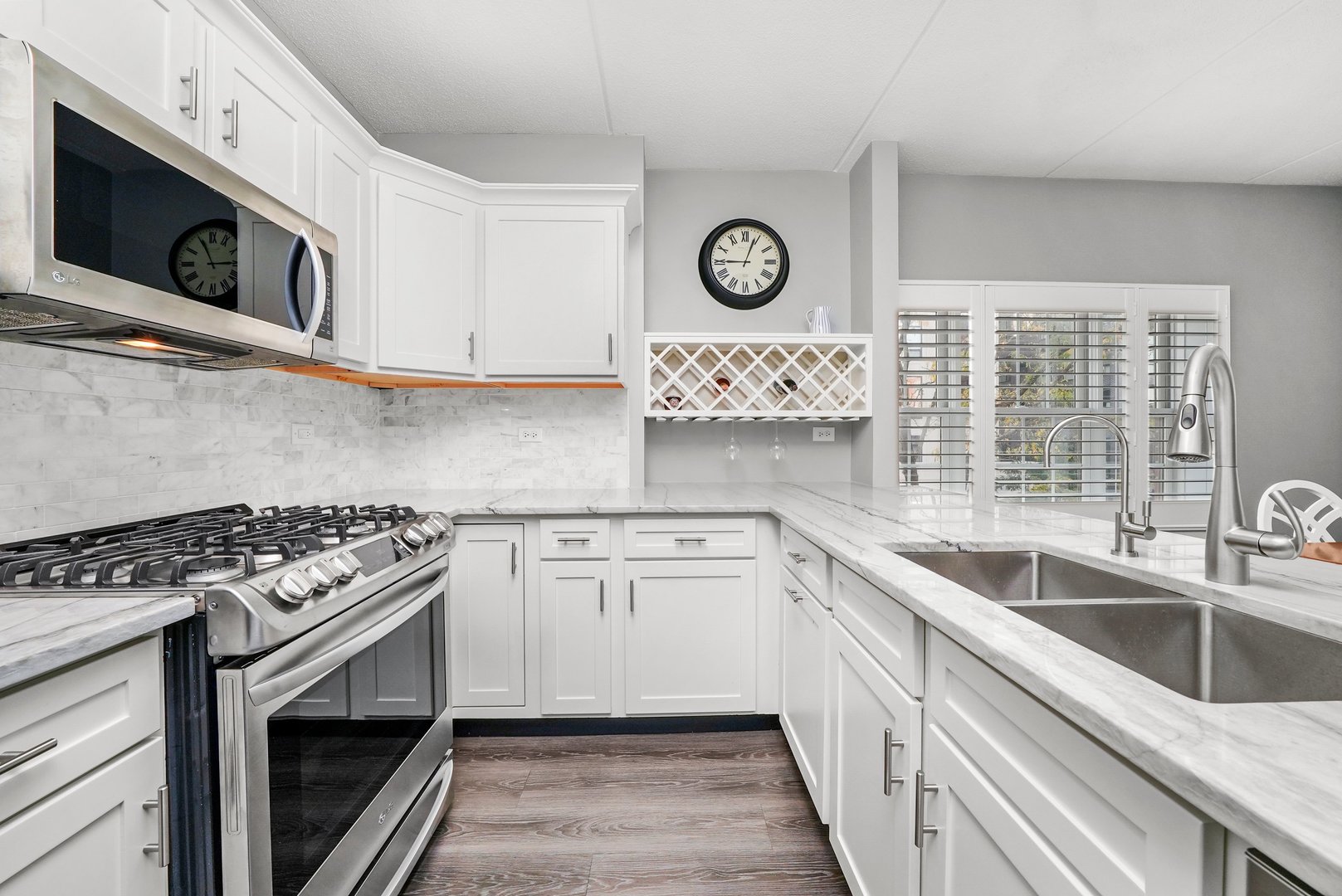 210 N Addison Avenue #303, Elmhurst, IL 60126