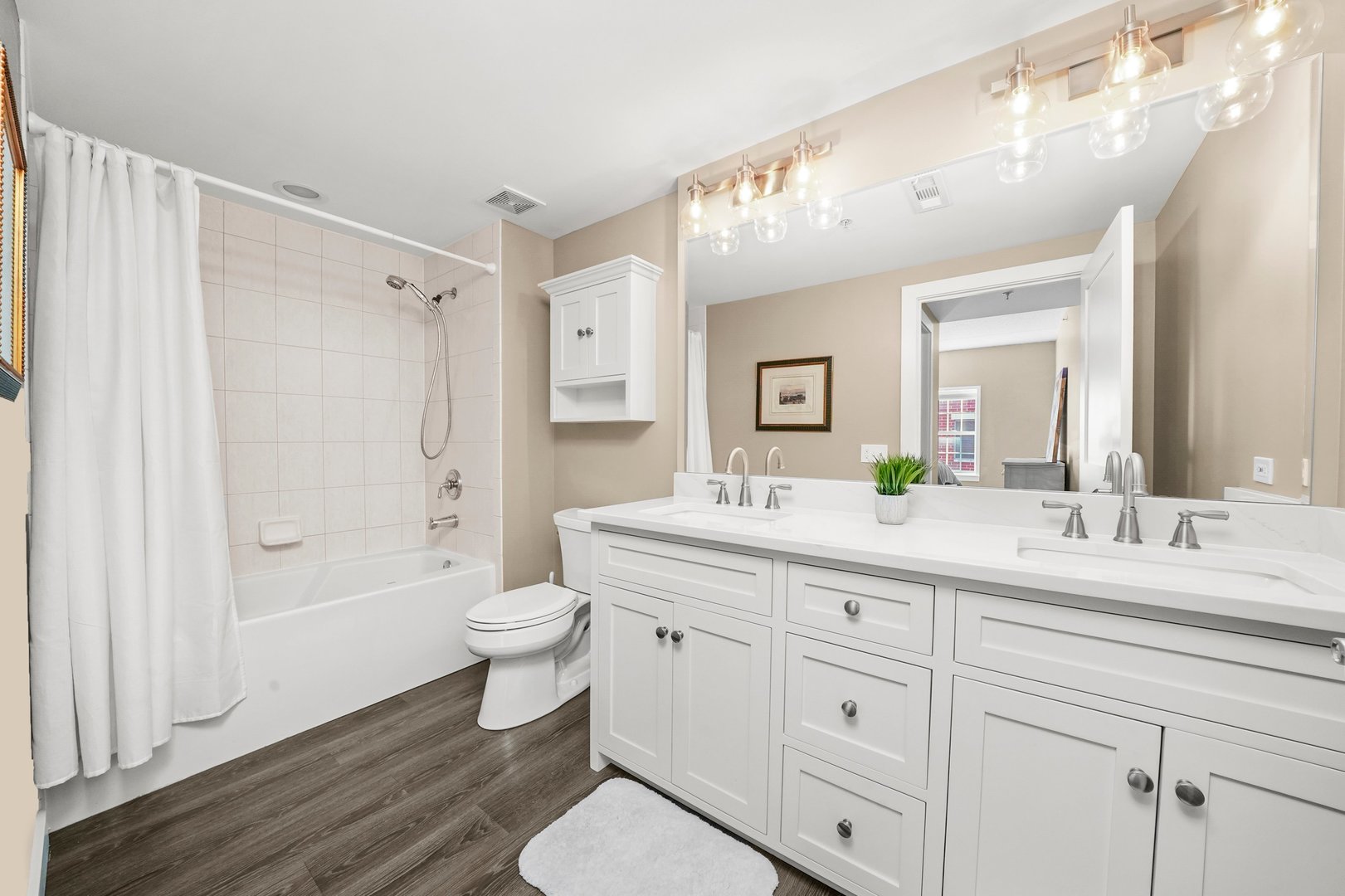 210 N Addison Avenue #303, Elmhurst, IL 60126