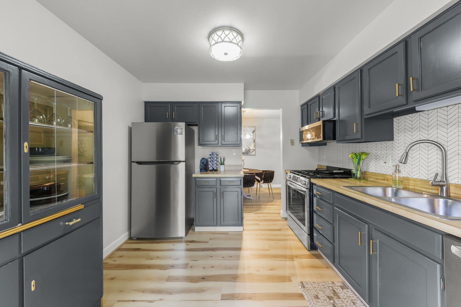 1822 Portsmouth Drive #2, Lisle, IL 60532
