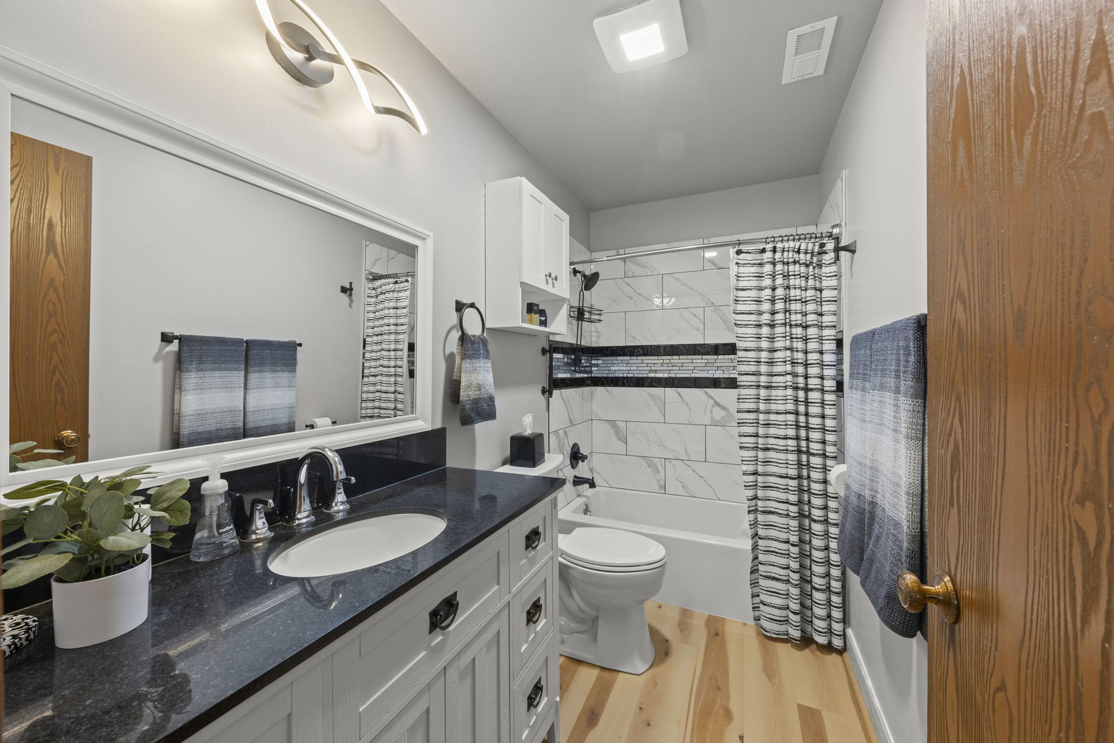 1822 Portsmouth Drive #2, Lisle, IL 60532