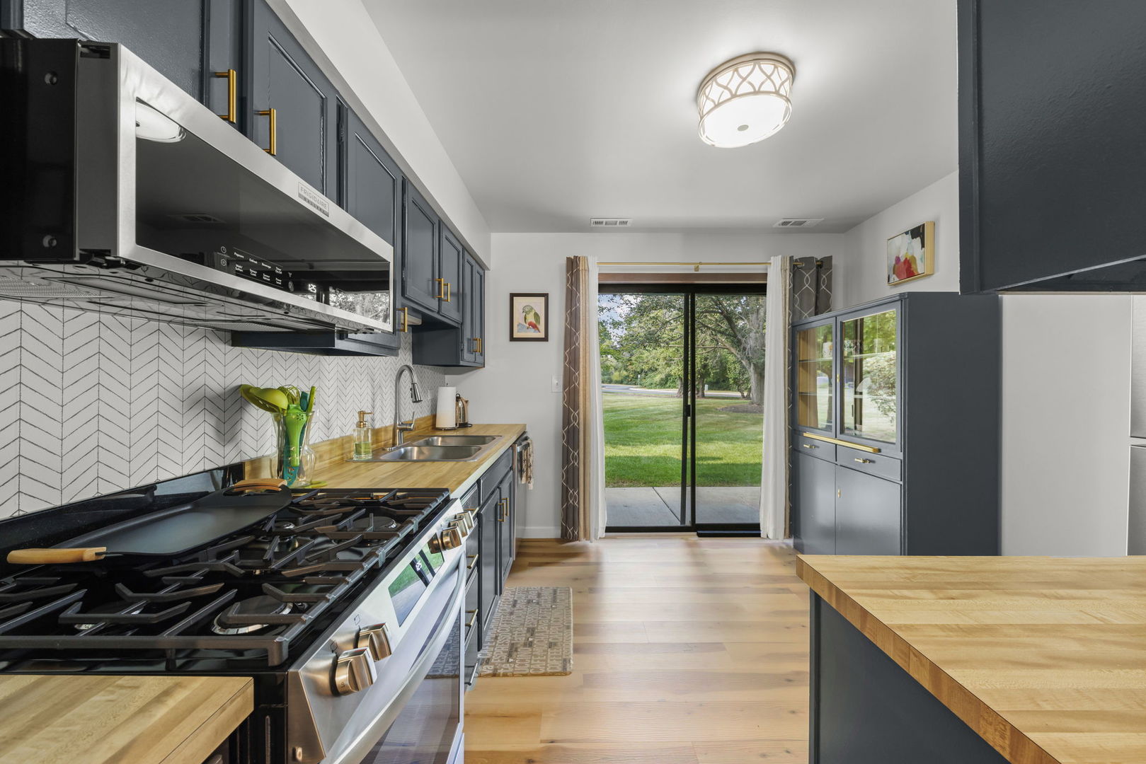 1822 Portsmouth Drive #2, Lisle, IL 60532
