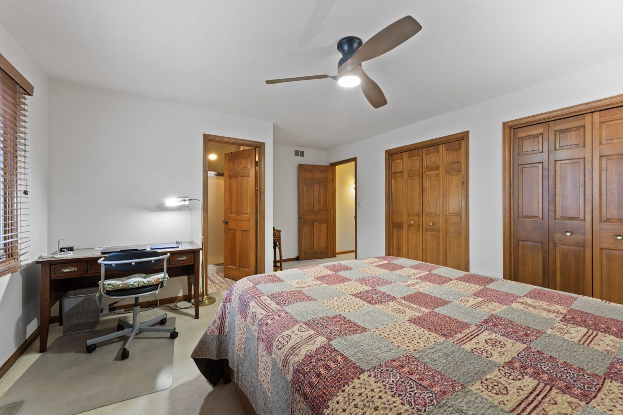 920 Rockbridge Road, Naperville, IL 60540