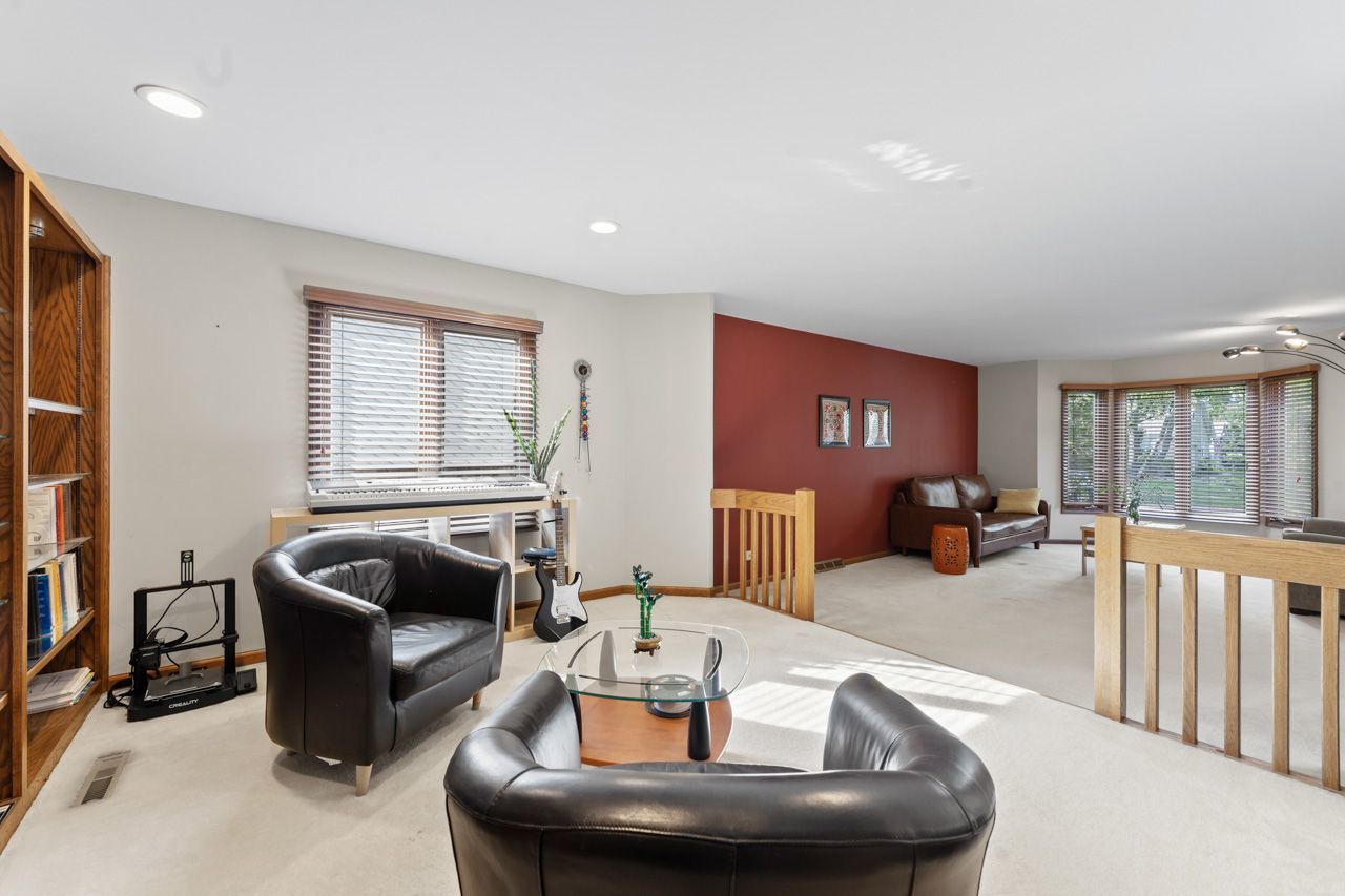 920 Rockbridge Road, Naperville, IL 60540