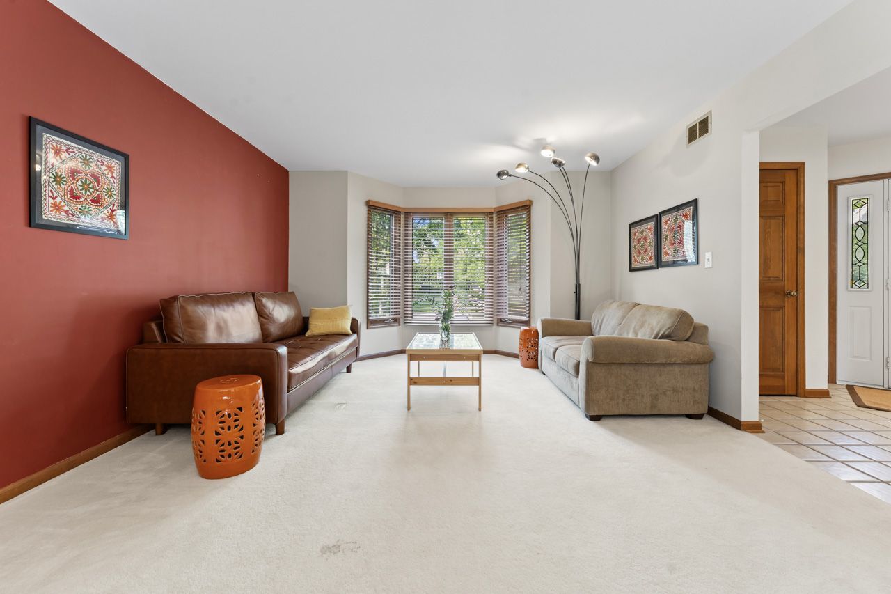 920 Rockbridge Road, Naperville, IL 60540