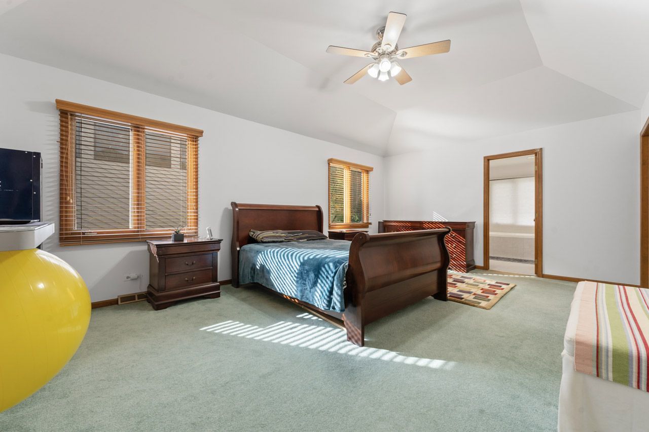 920 Rockbridge Road, Naperville, IL 60540