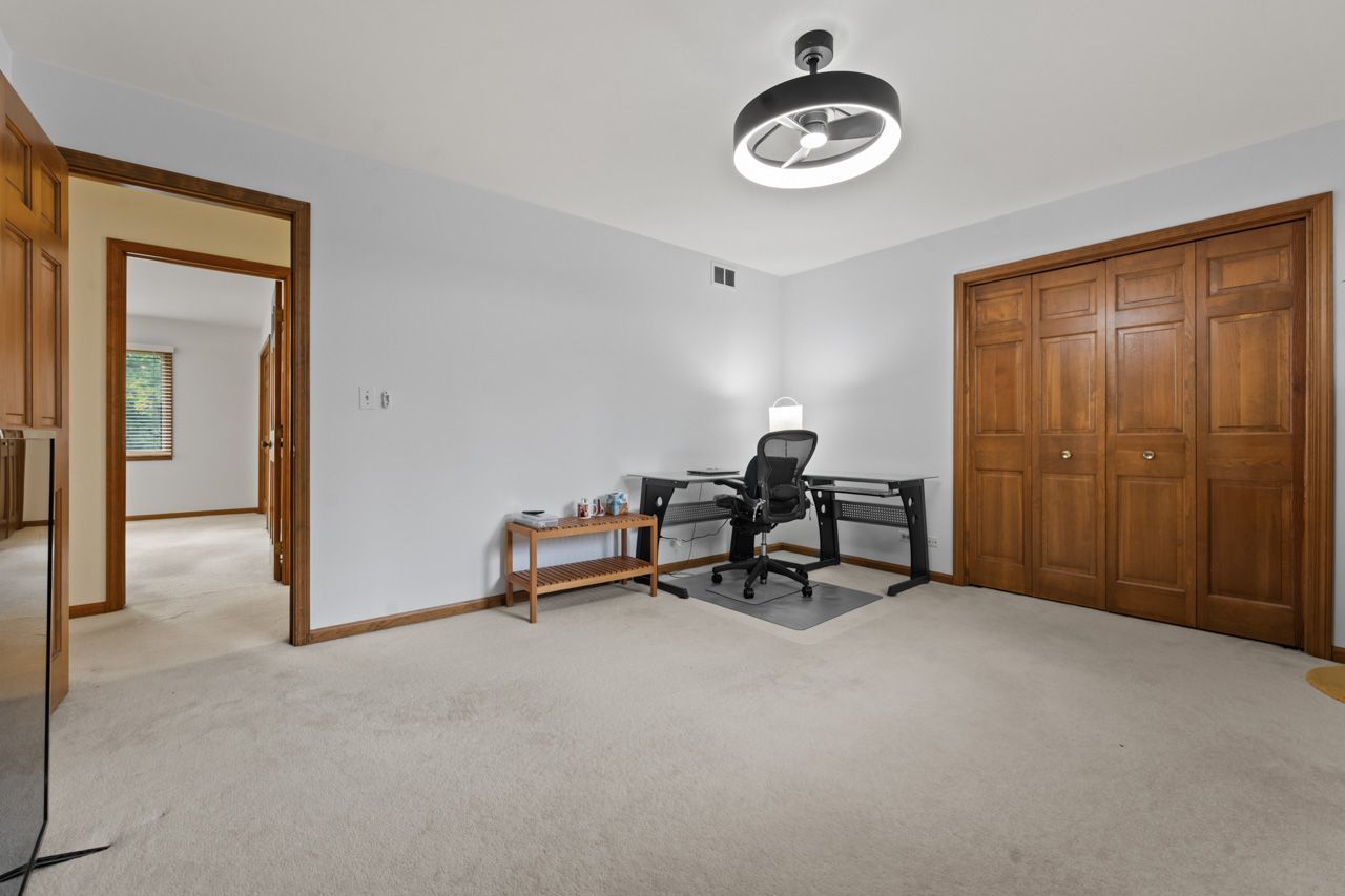 920 Rockbridge Road, Naperville, IL 60540