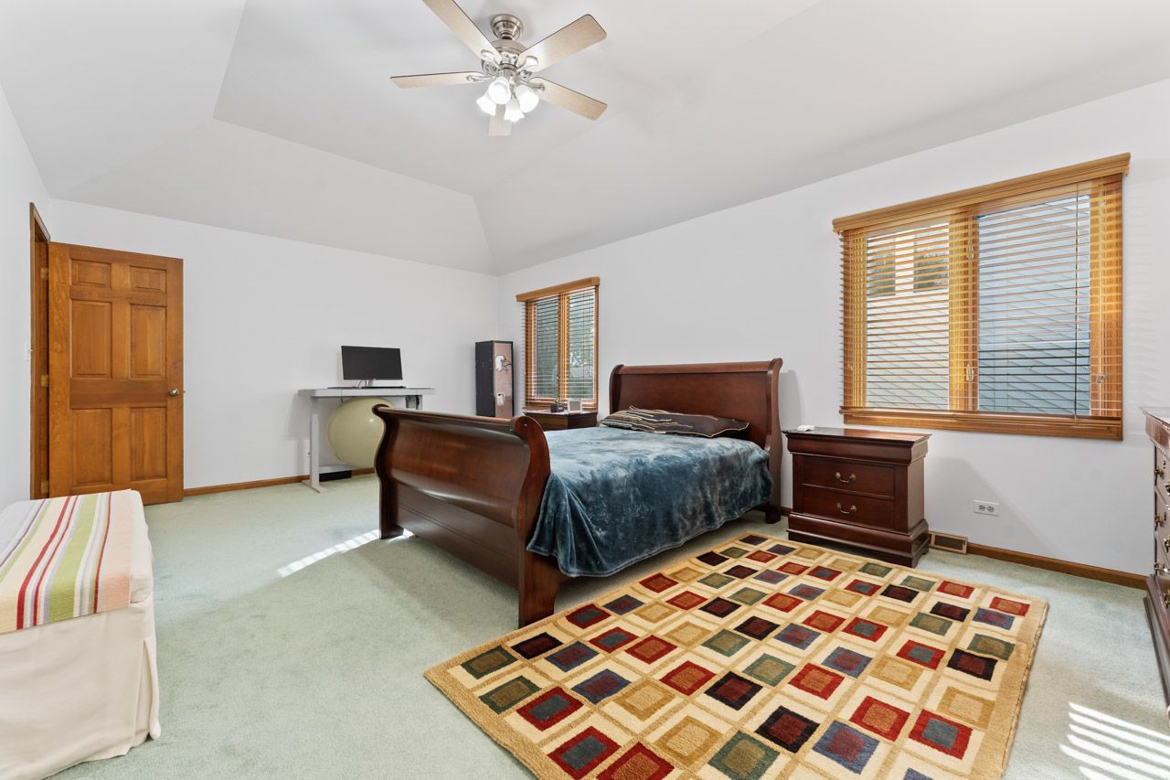 920 Rockbridge Road, Naperville, IL 60540