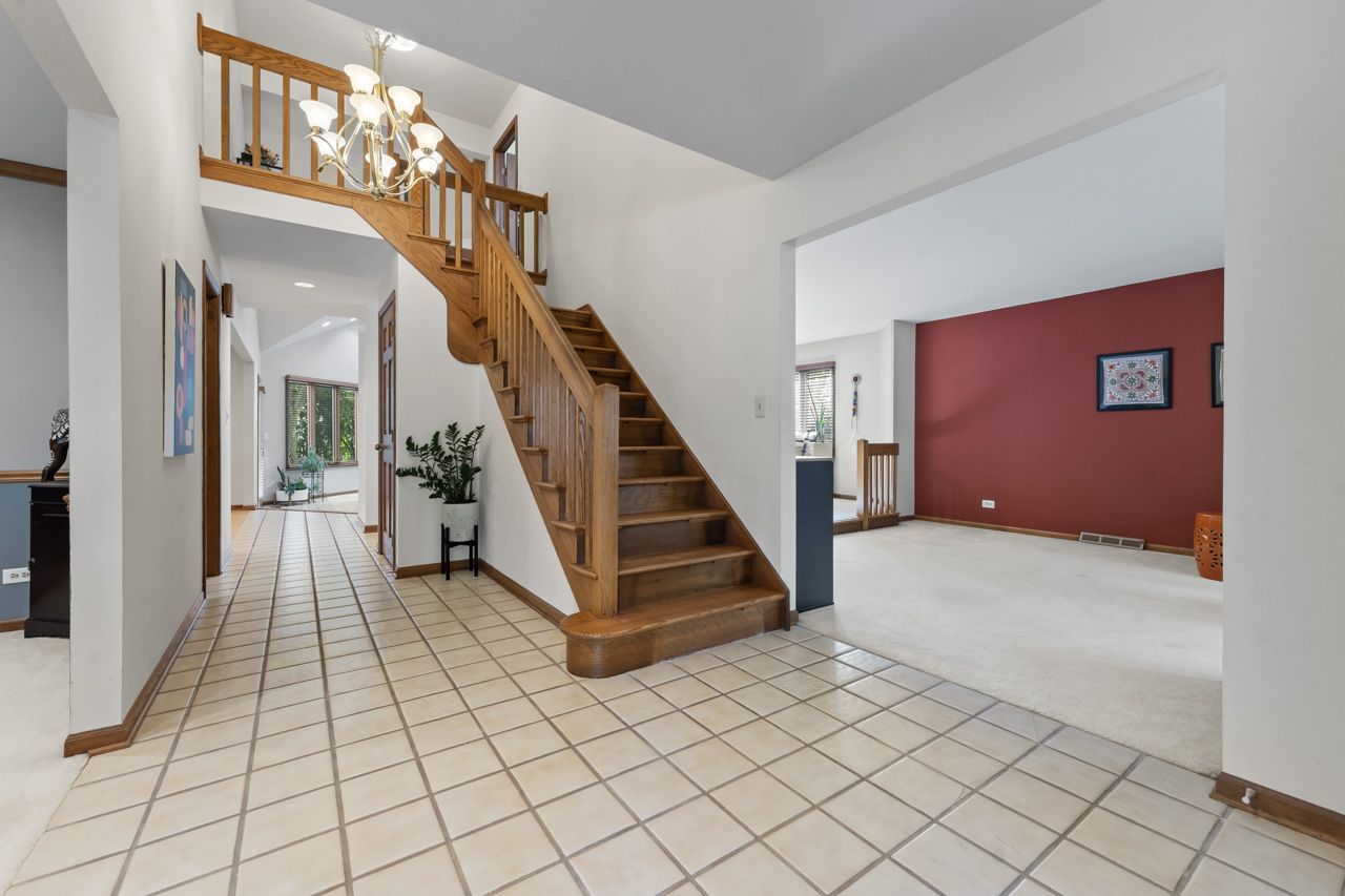 920 Rockbridge Road, Naperville, IL 60540