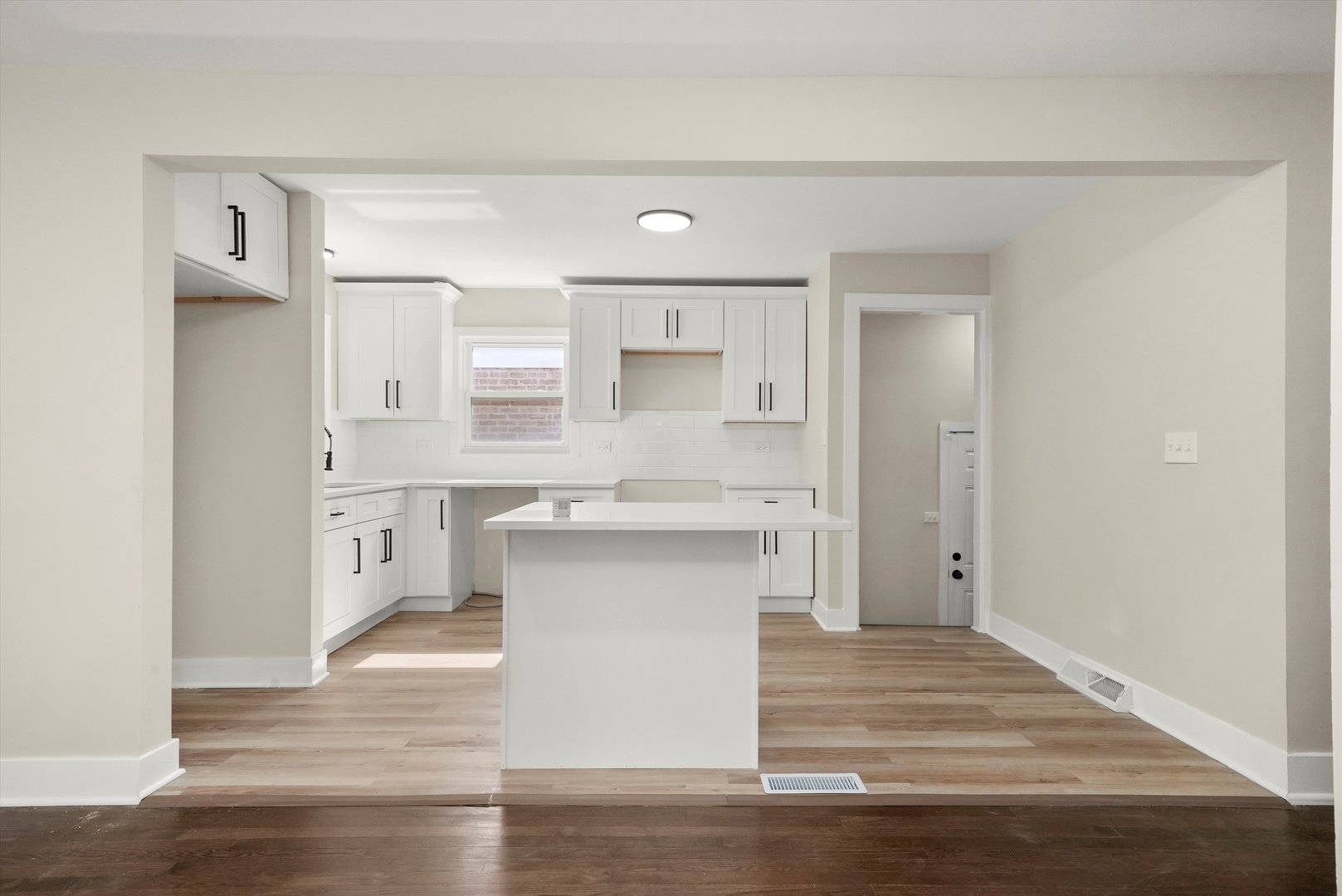 4548 S Laporte Avenue, Chicago, IL 60638