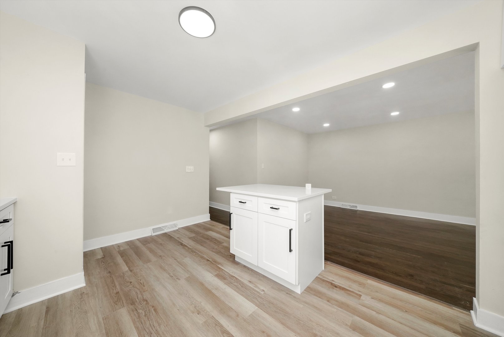 4548 S Laporte Avenue, Chicago, IL 60638