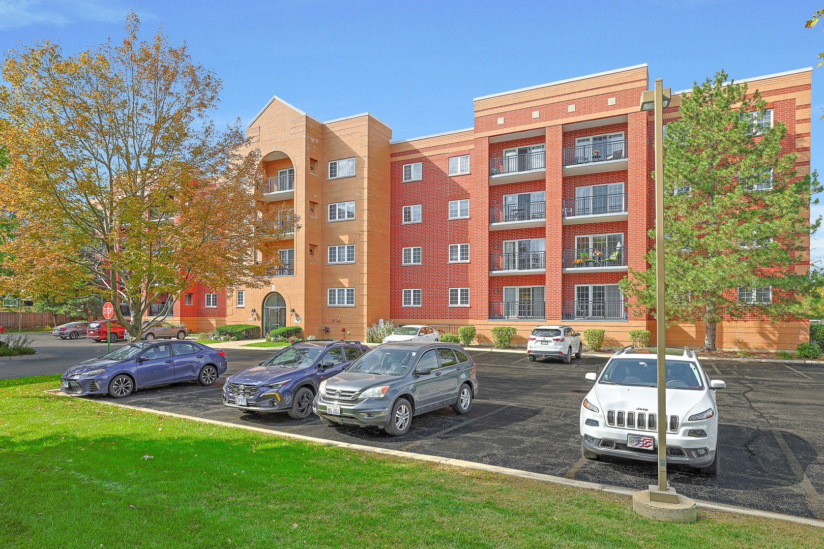 55 S Hale Street #109, Palatine, IL 60067