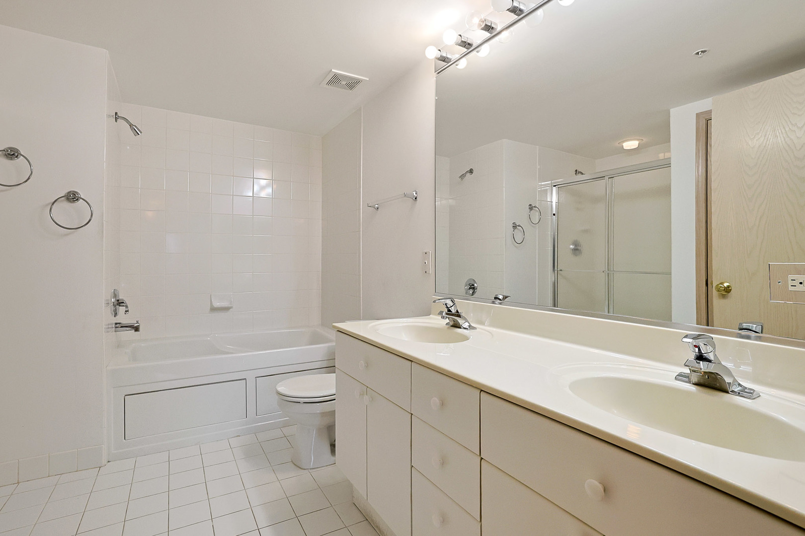 55 S Hale Street #109, Palatine, IL 60067