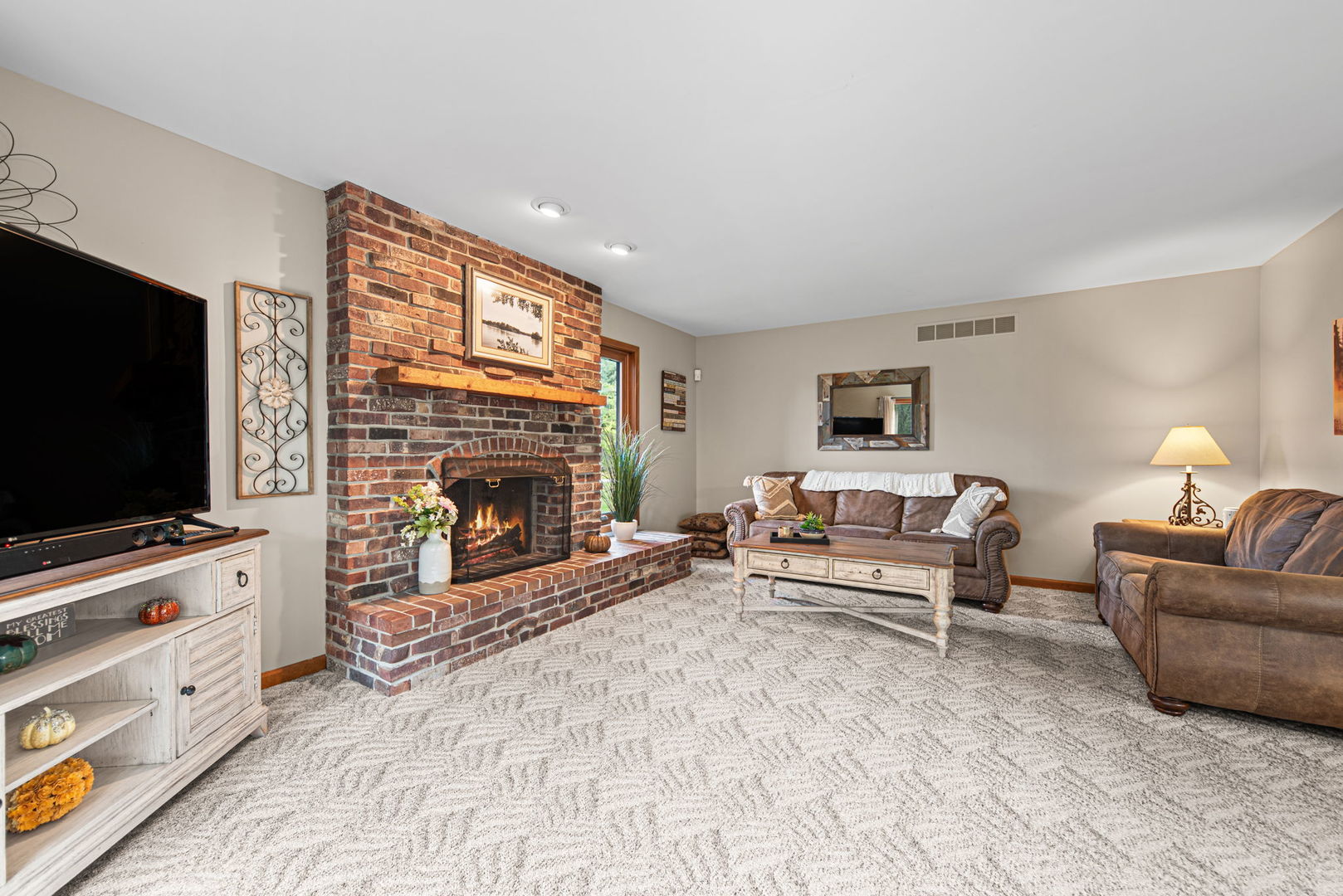 124 N 350, Valparaiso, IN 46385