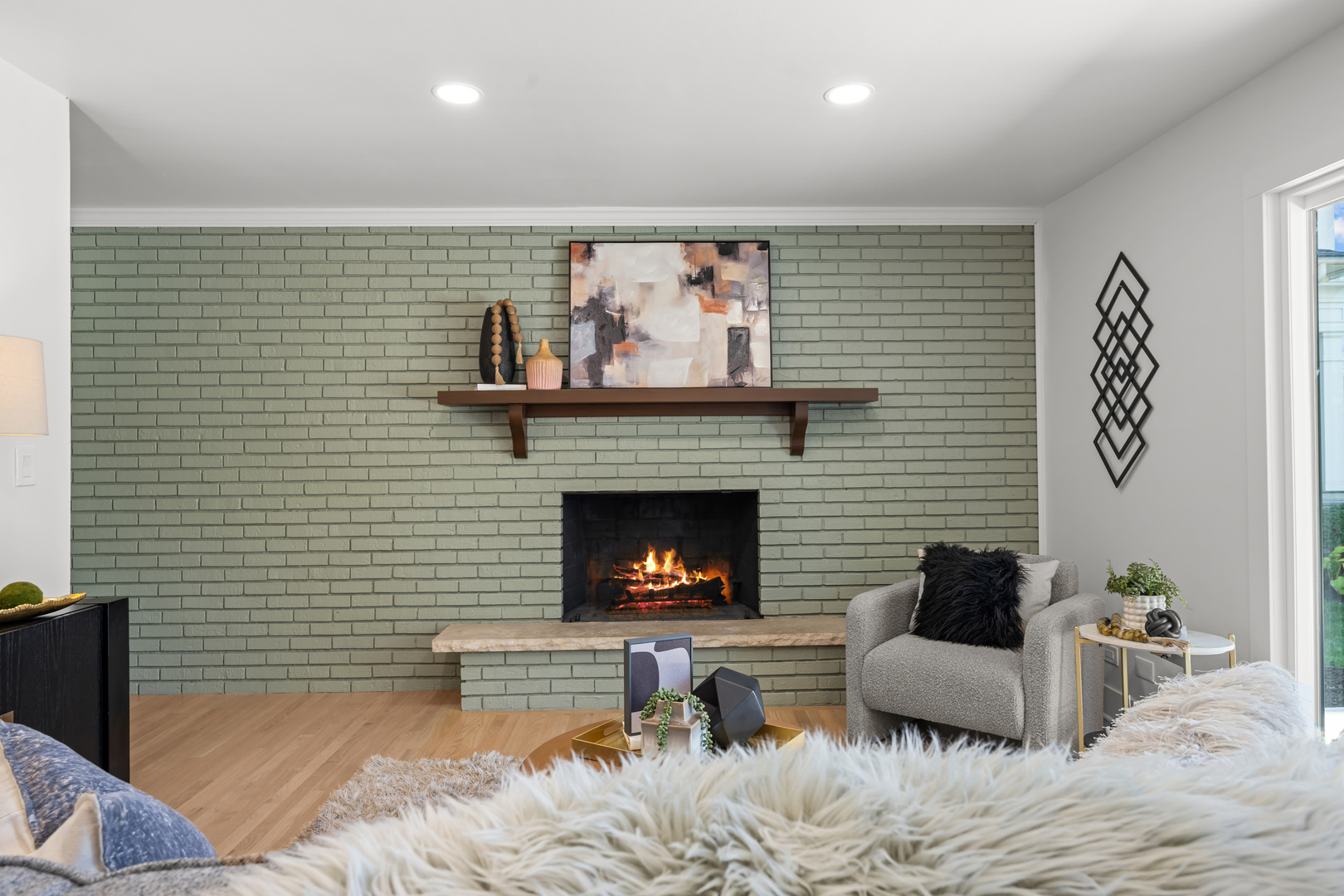 1405 N West Street, Naperville, IL 60563